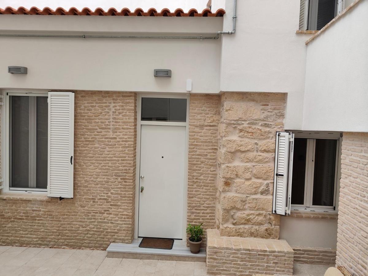 Litseli Atenas Exterior foto
